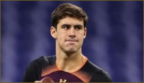 Daniel Jones Height, Weight, Family, Facts, Education, Biography